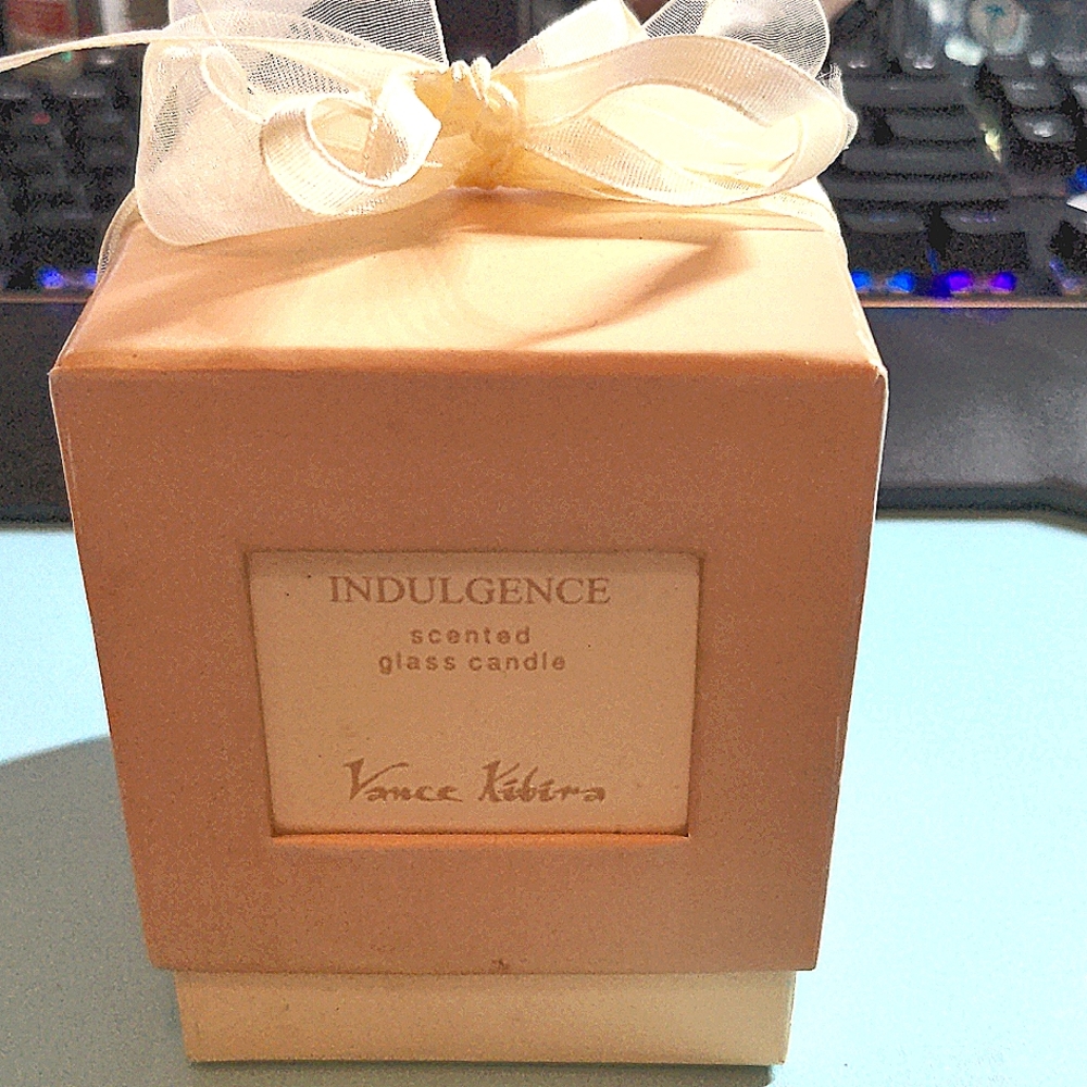NEW in box Candle in Glass Jar Scent Indulgence Vance Kitira